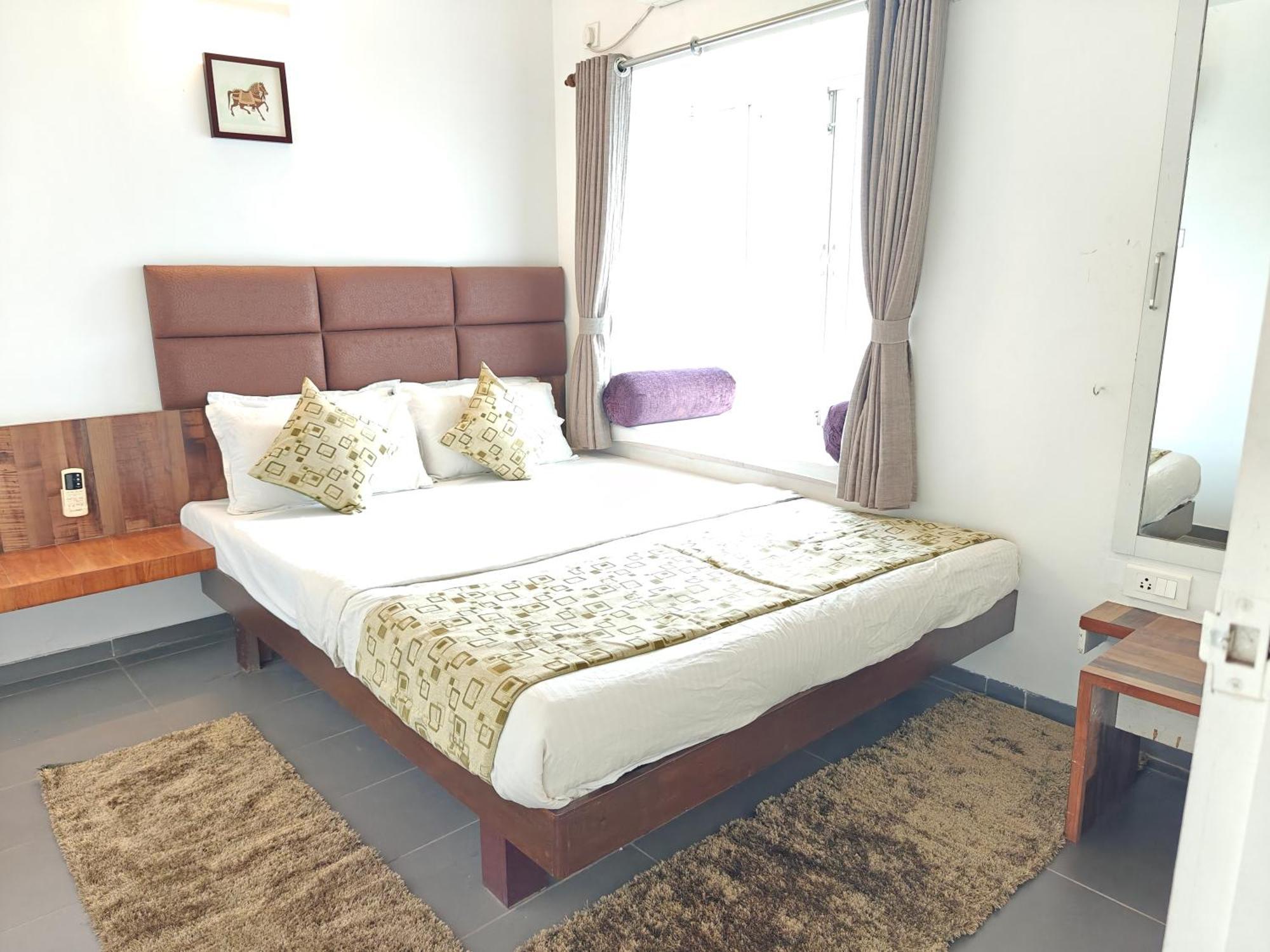 Chandralok Service Apartments Kolhápur Kültér fotó
